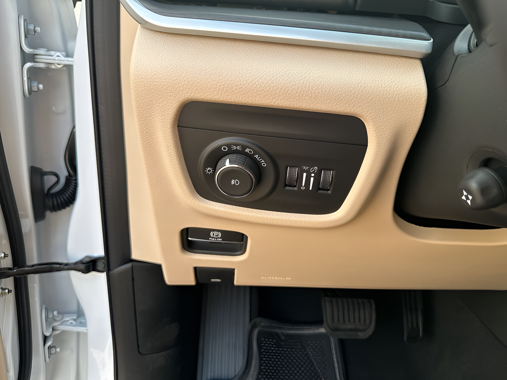 New Car 2025 Jeep Grand Cherokee L  Limited For Sale In Austin, Texas