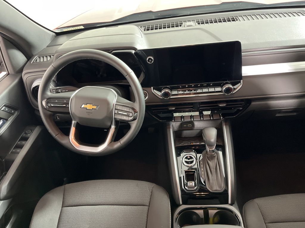 Thumbnail: 2024 Chevrolet Colorado - 6