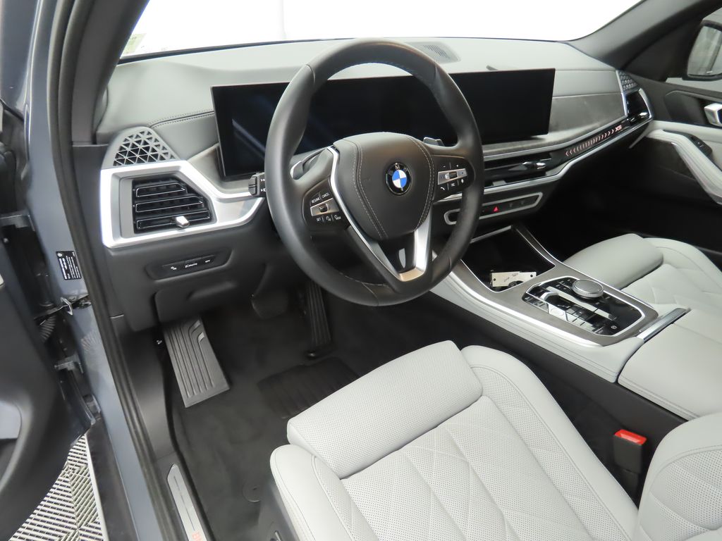 Thumbnail: 2024 BMW X5 - 9