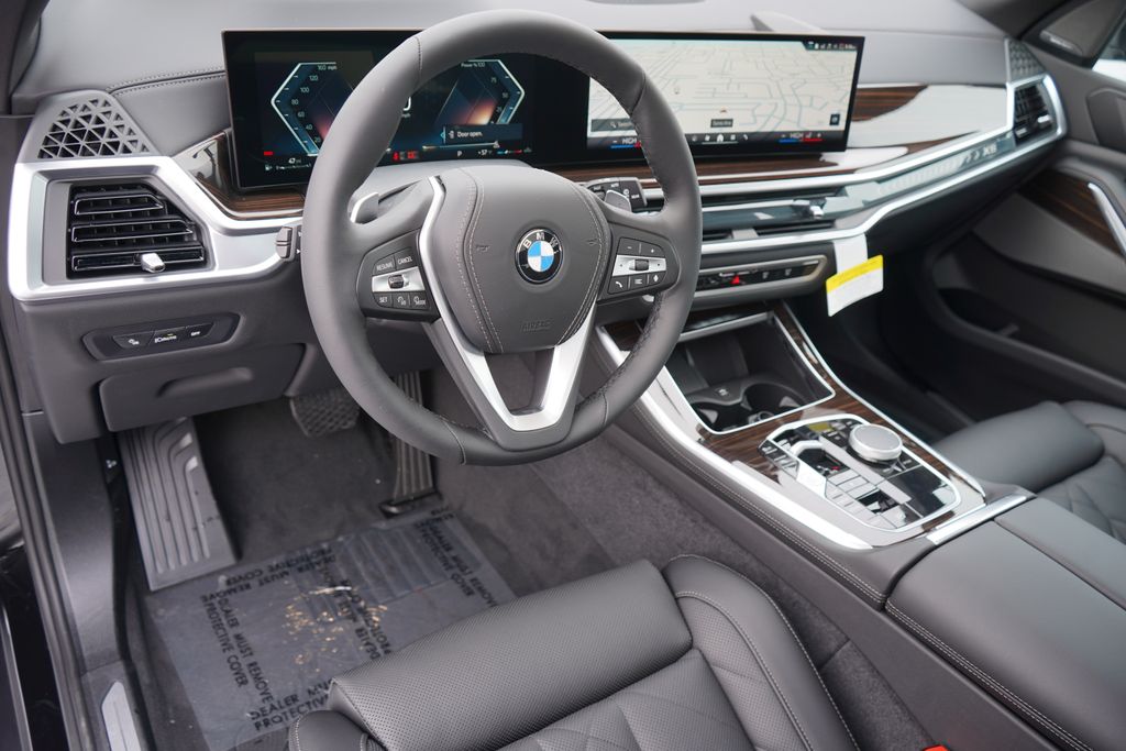 2025 BMW X5 sDrive40i 12