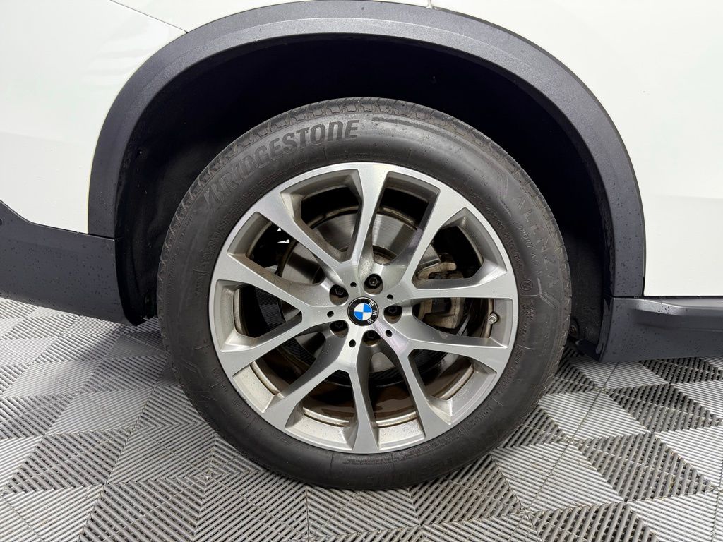 Thumbnail: 2021 BMW X5 - 12