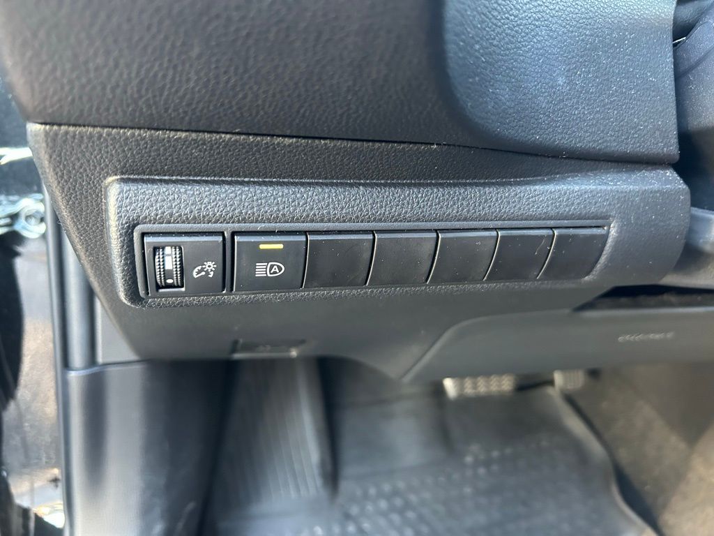 Thumbnail: 2022 Toyota Corolla - 16