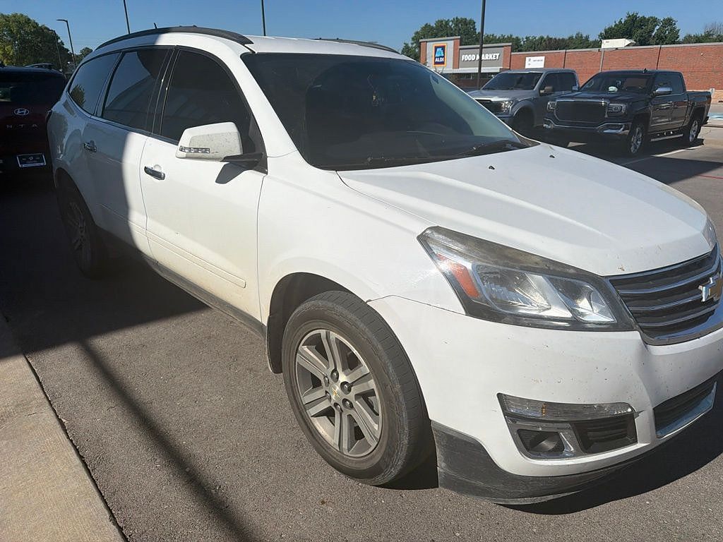 Summit White 2016 Chevrolet Traverse SUV / Crossover Front-Wheel Drive 6-Speed Automatic
