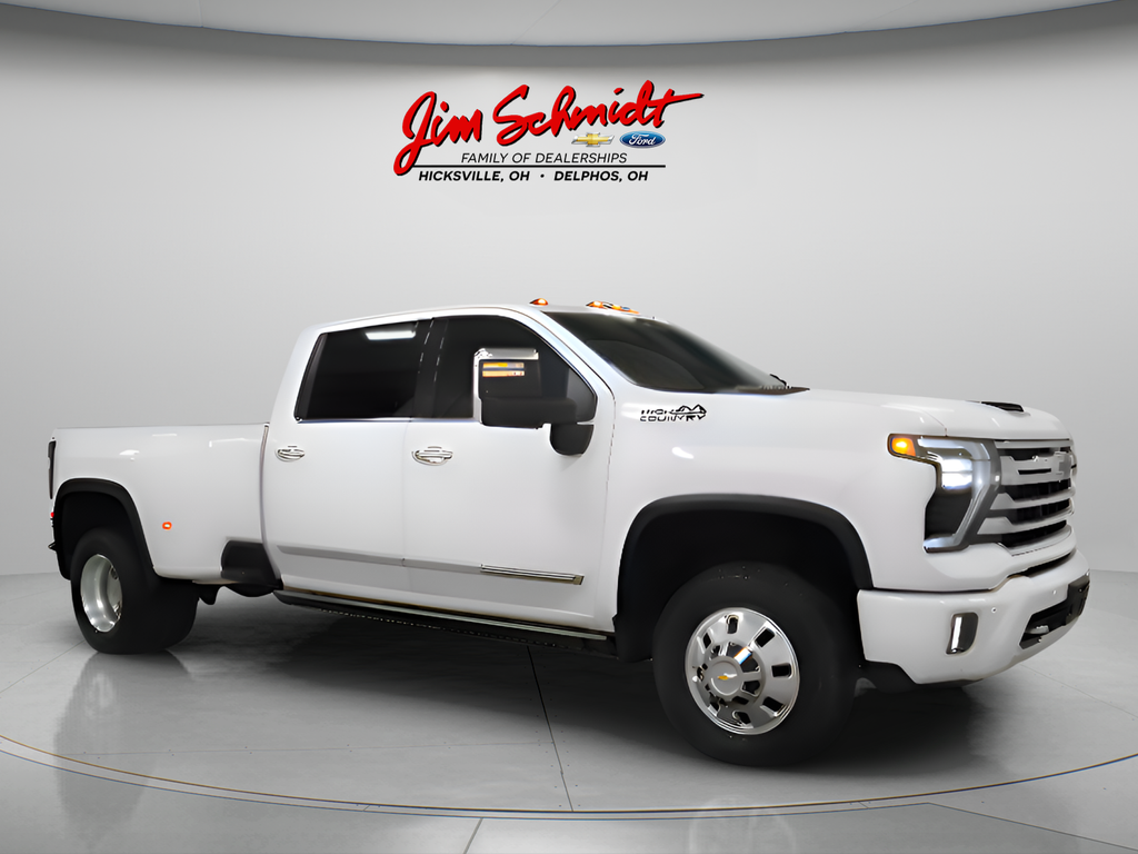 Summit White 2025 Chevrolet Silverado 3500HD Pickup Truck Four-Wheel Drive Automatic