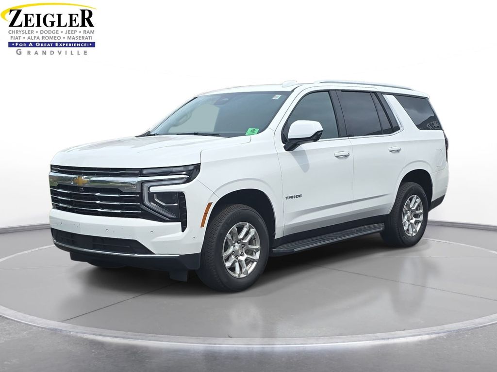 Summit White 2025 Chevrolet Tahoe SUV / Crossover Four-Wheel Drive