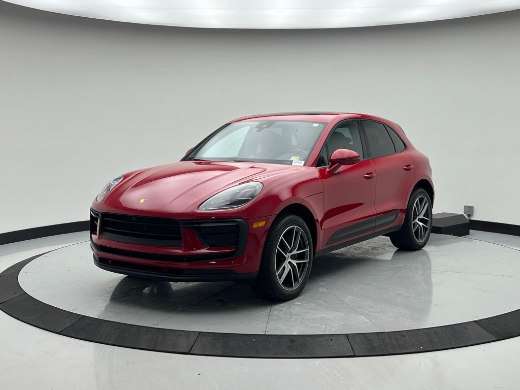 2022 Porsche Macan  -
                Chantilly, VA