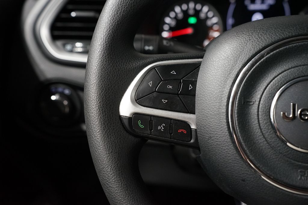 Thumbnail: 2020 Jeep Renegade - 14