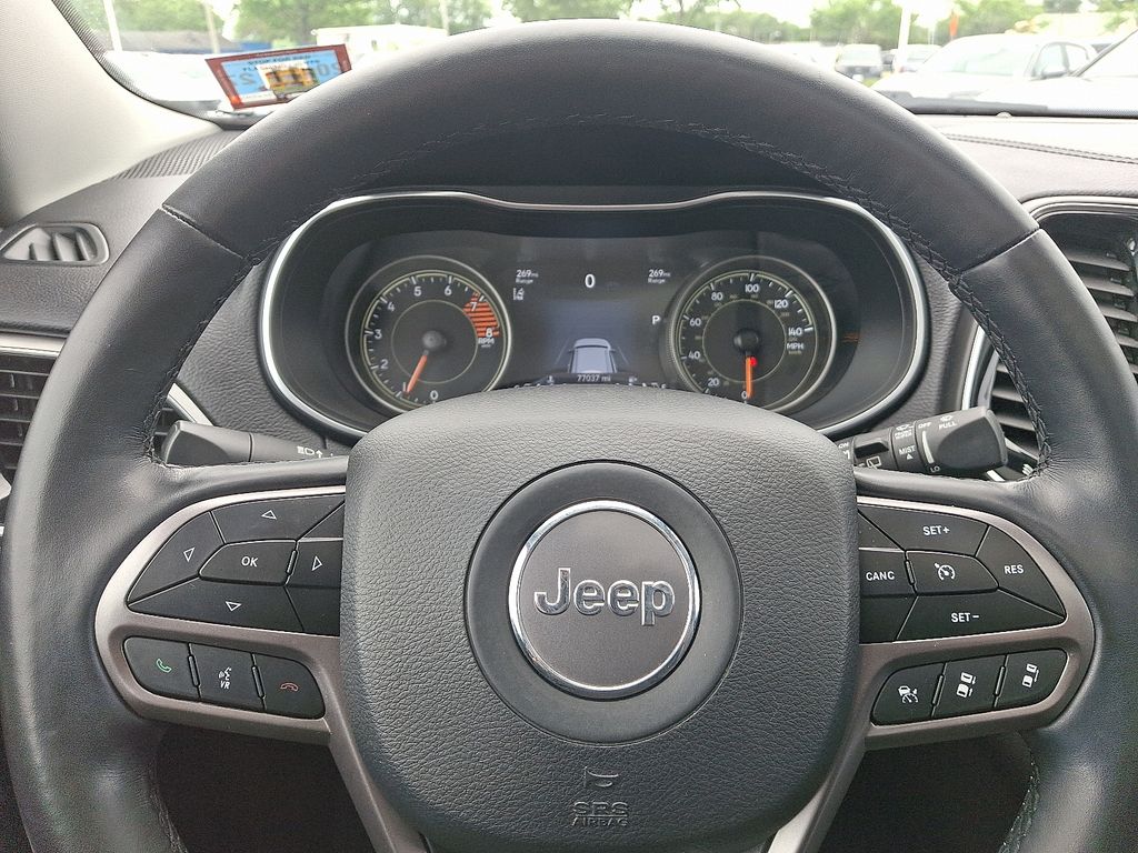 Thumbnail: 2021 Jeep Cherokee - 20