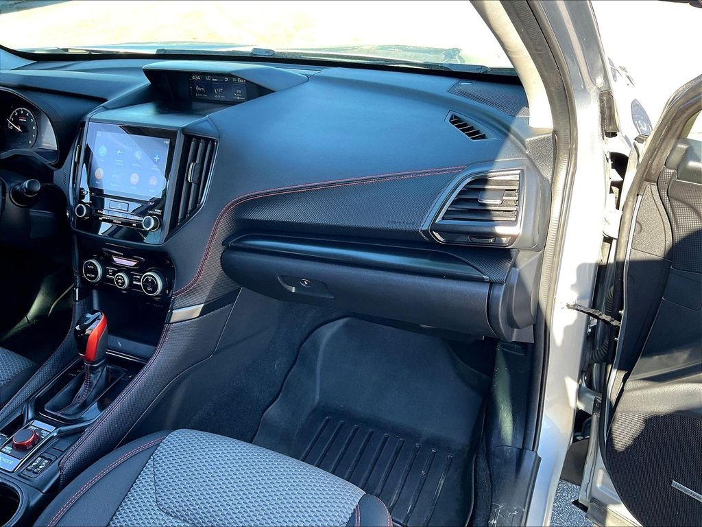 2023 Subaru Forester — photo 12