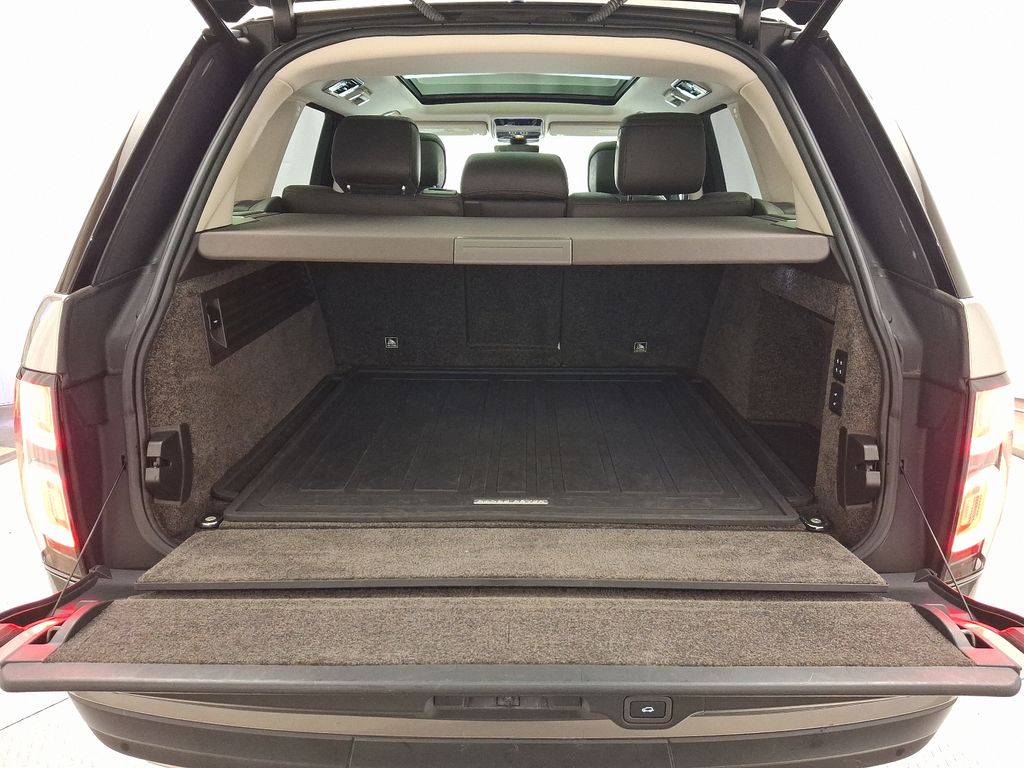 2021 Land Rover Range Rover Westminster 29