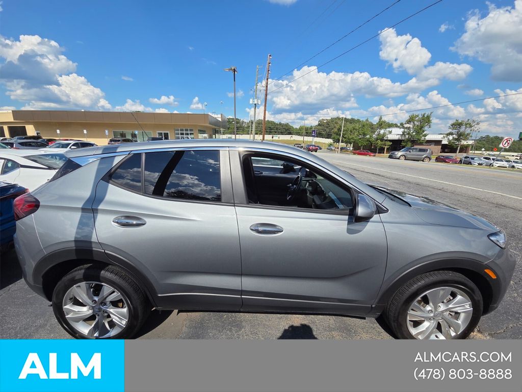 Used 2025 Gray Buick Preferred image 4