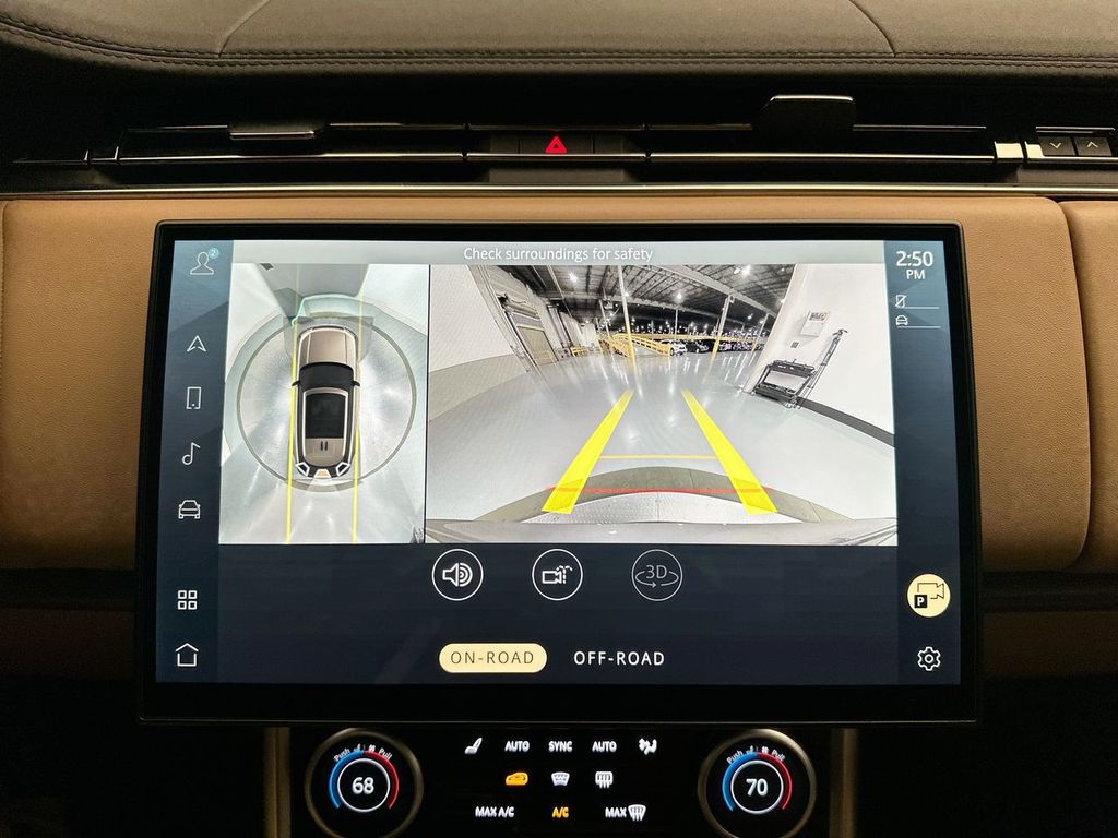 Thumbnail: 2023 Land Rover Range Rover - 16