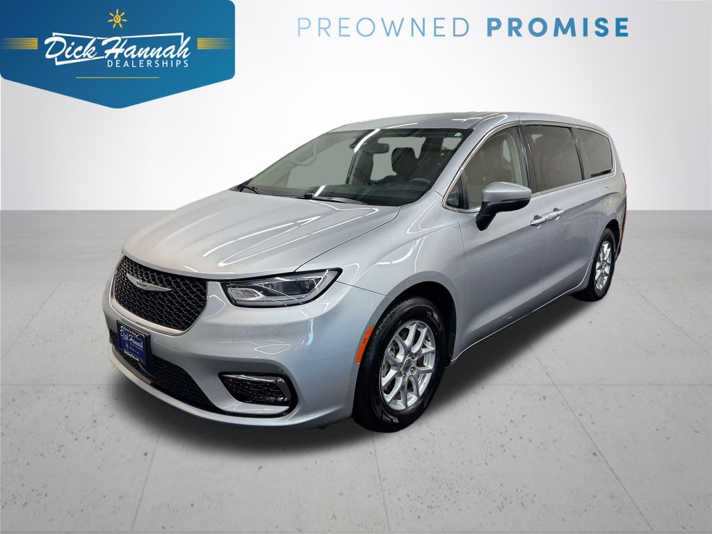 2023 Chrysler Pacifica Touring L