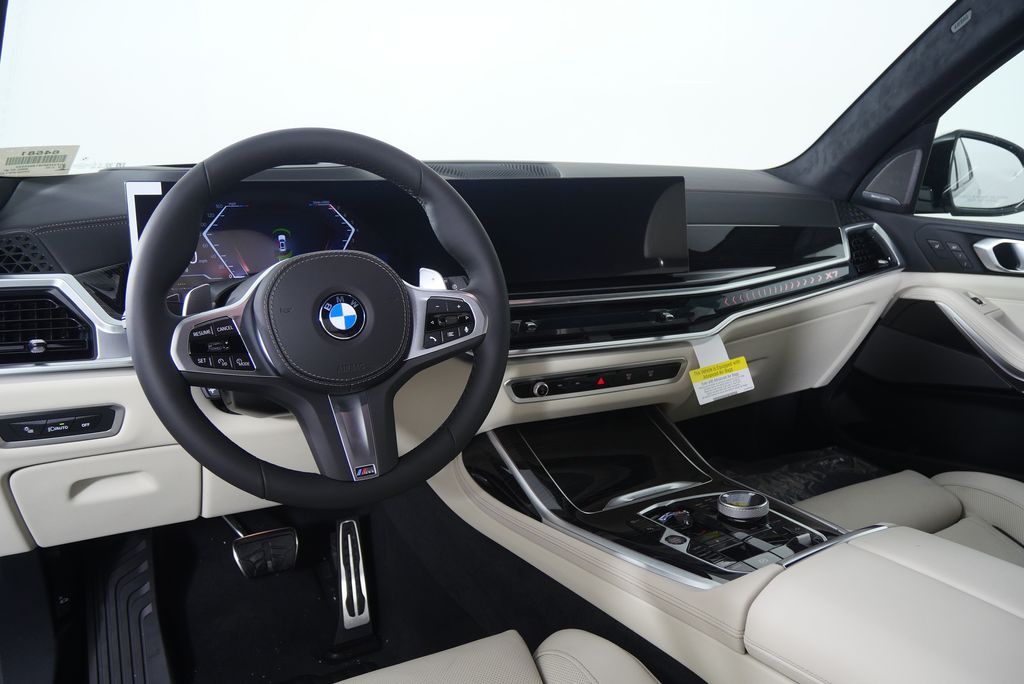 Thumbnail: 2026 BMW X7 - 20