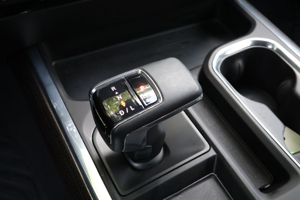 Thumbnail: 2024 Chevrolet Silverado 1500 - 24