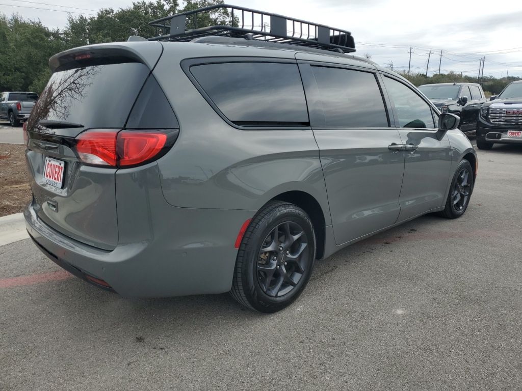 Used Car 2020 Chrysler Pacifica  Touring L Plus For Sale Under $25,000 In Austin, Texas