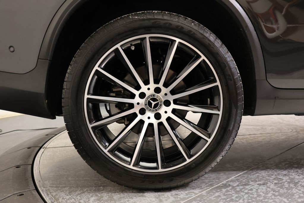 Thumbnail: 2023 Mercedes-Benz GLC - 12