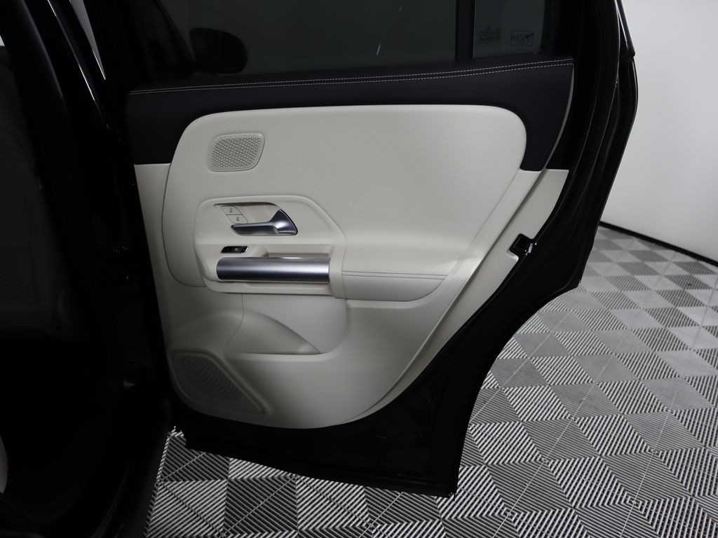 2025 Mercedes-Benz GLA 250 29