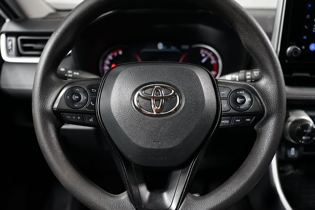 2023 Toyota RAV4 XLE 12