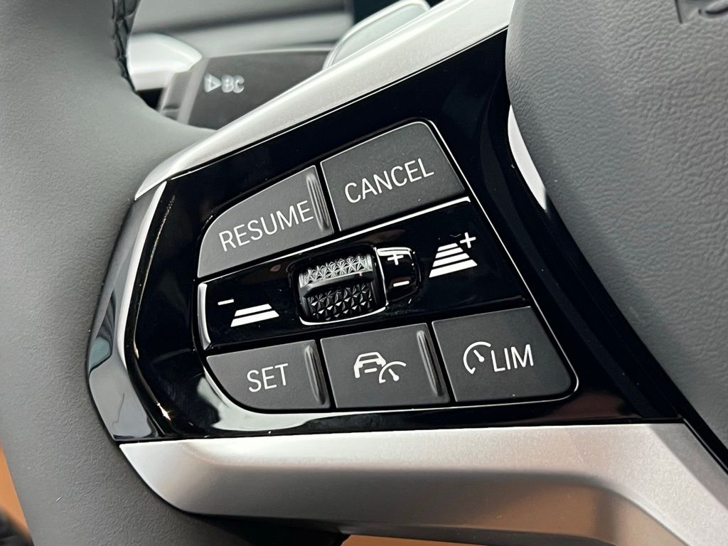 Thumbnail: 2026 BMW 3 Series - 19