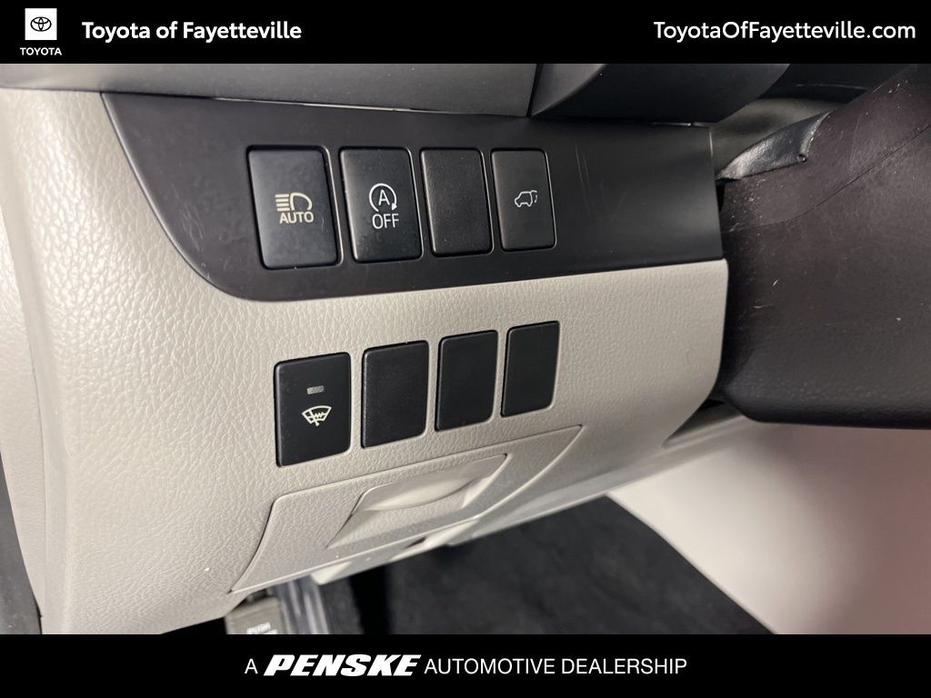 Thumbnail: 2019 Toyota Highlander - 30