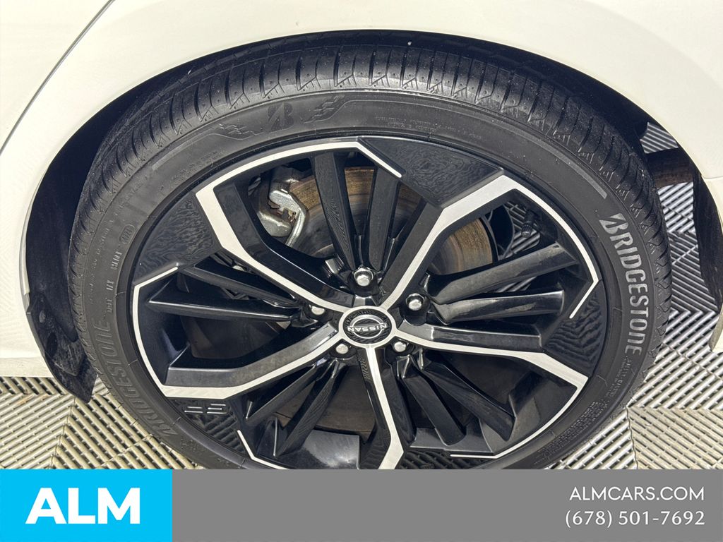 Used 2025 White Nissan 2.5 SR image 23