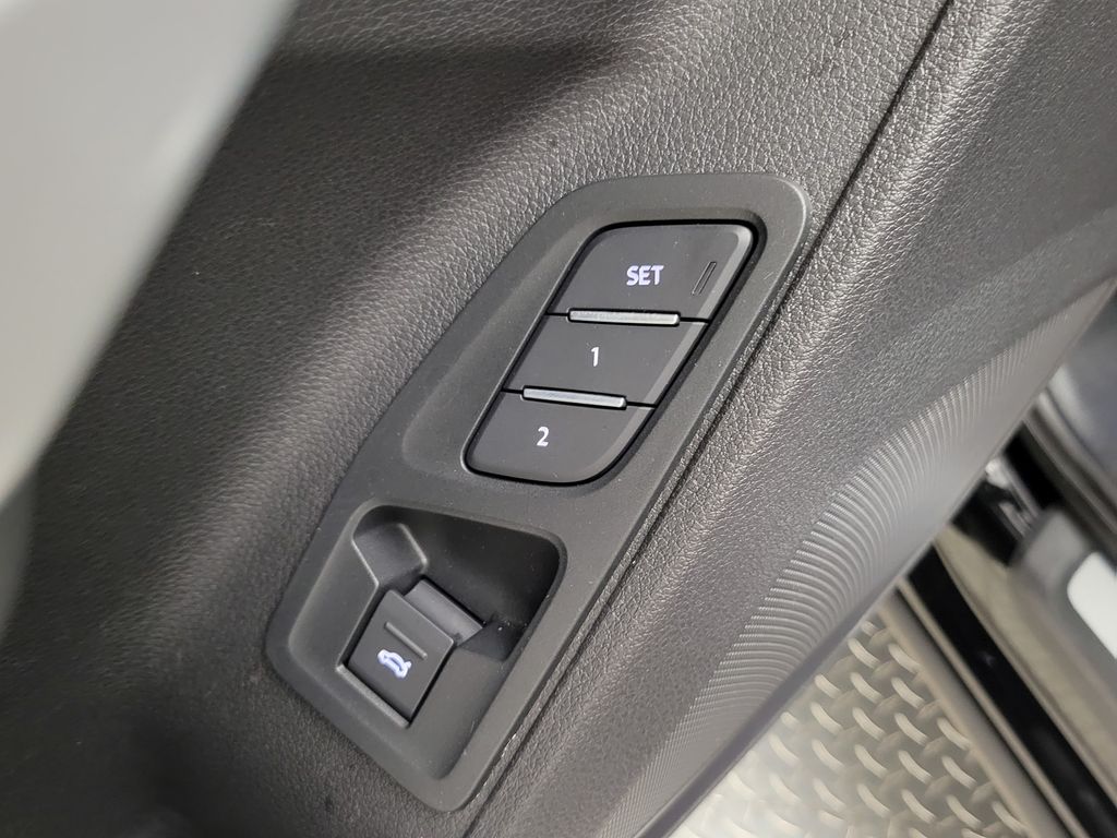 Thumbnail: 2022 Audi Q3 - 30