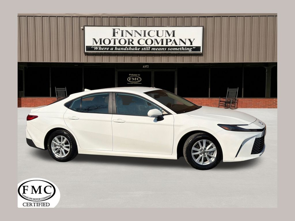 Wind Chill Pearl/Midnight Black Metallic 2025 Toyota Camry LE FWD Sedan Front-Wheel Drive Continuously Variable Transmission
