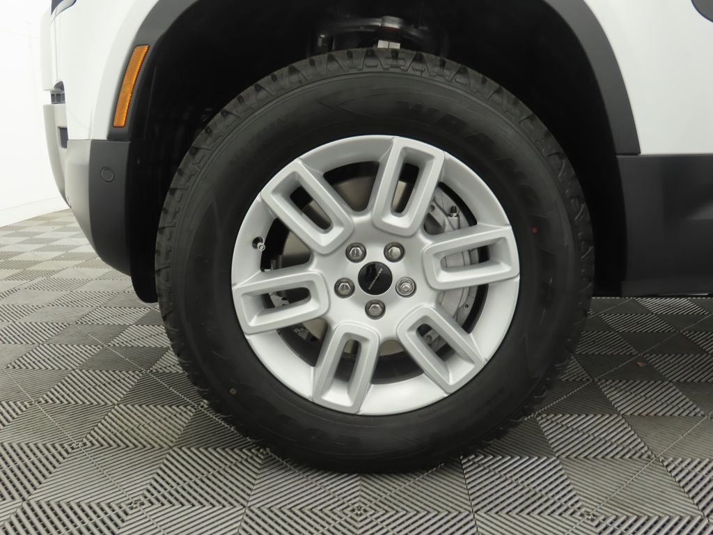 Thumbnail: 2026 Land Rover Defender - 32