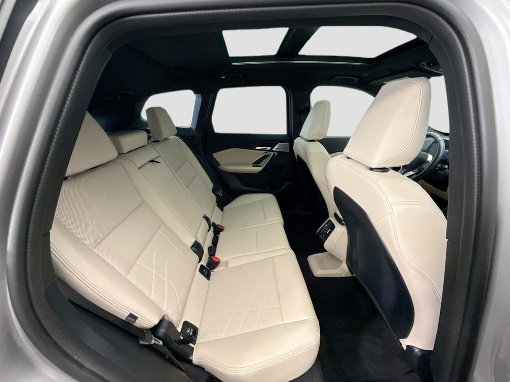 Thumbnail: 2025 BMW X1 - 20