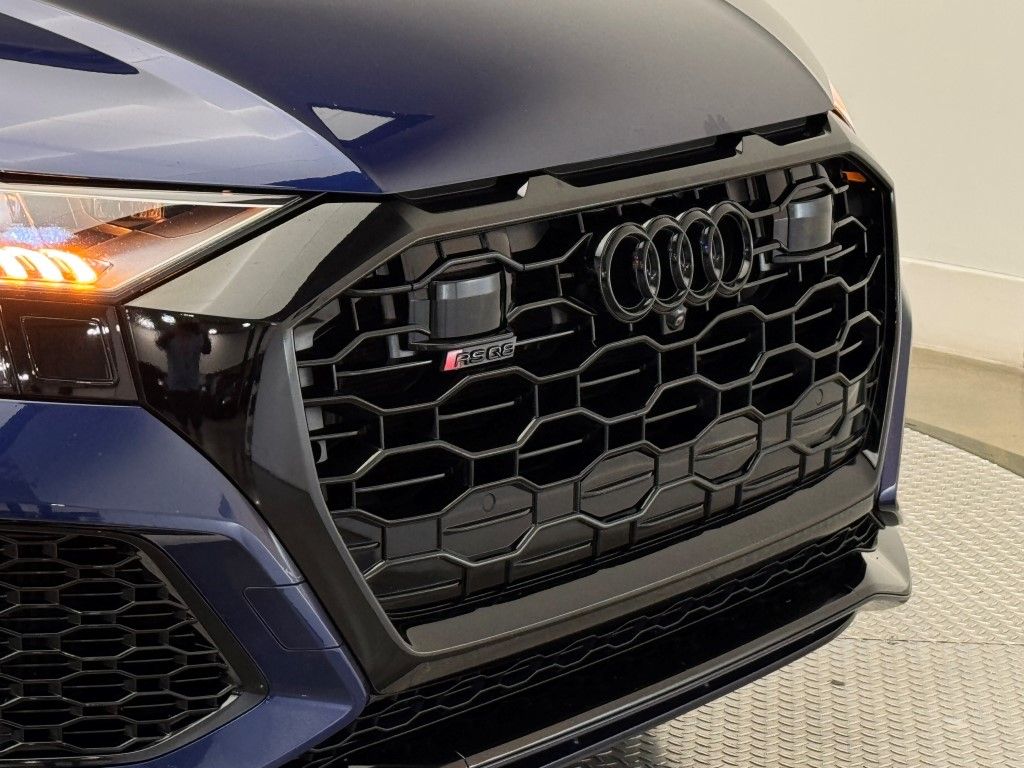Thumbnail: 2021 Audi RS Q8 - 4