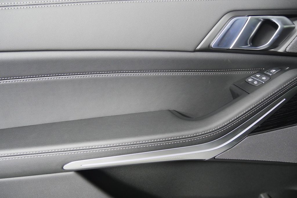 2026 BMW X7 xDrive40i 14