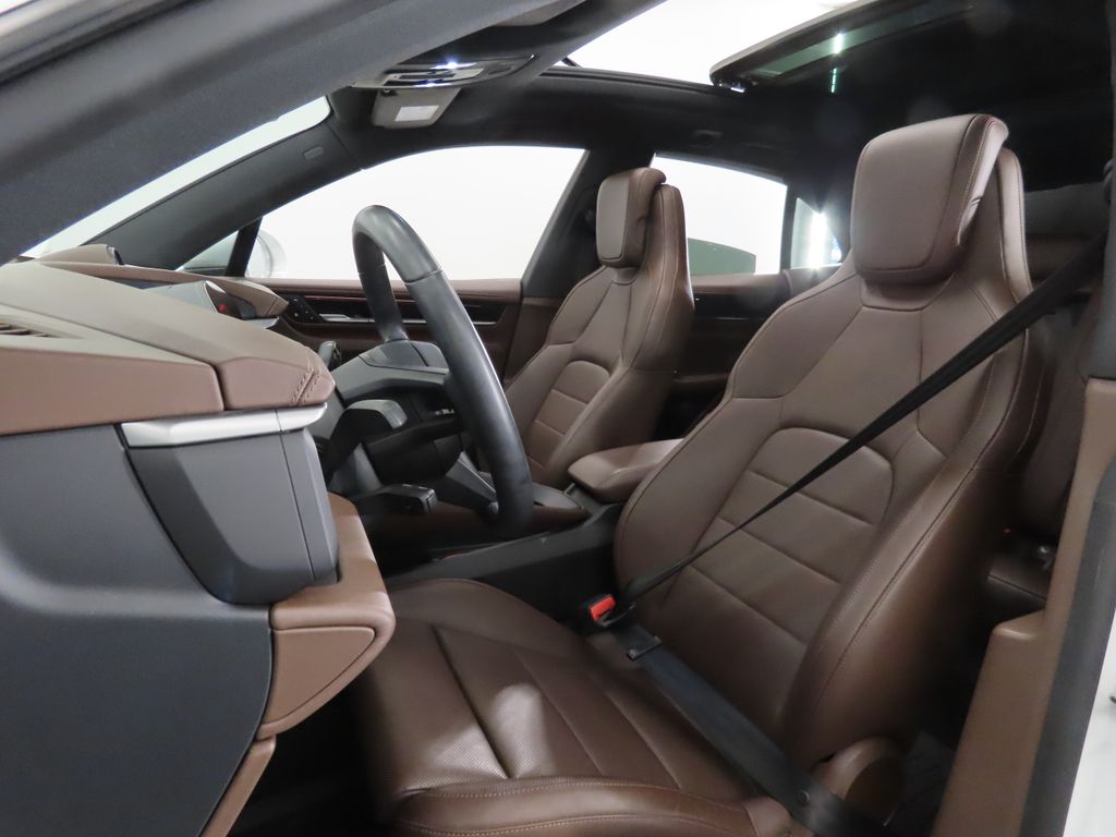 Thumbnail: 2024 Porsche Macan - 5