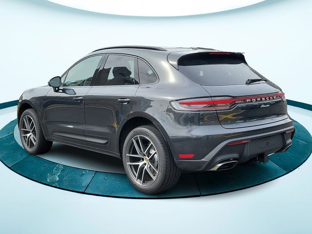 2024 Porsche Macan  6