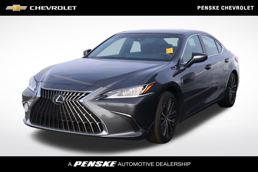 Thumbnail: 2022 Lexus ES - 1