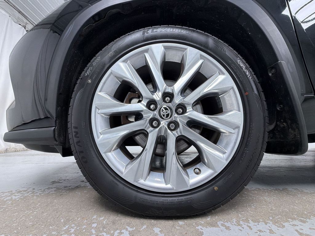 Used 2024 Toyota Highlander SUV