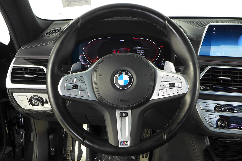 Thumbnail: 2022 BMW 7 Series - 26