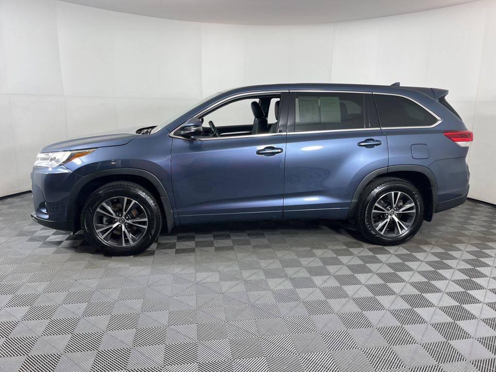 Thumbnail: 2017 Toyota Highlander - 2