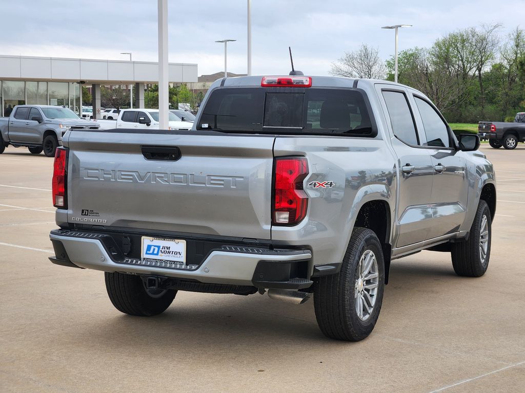 View vehicle photo 3