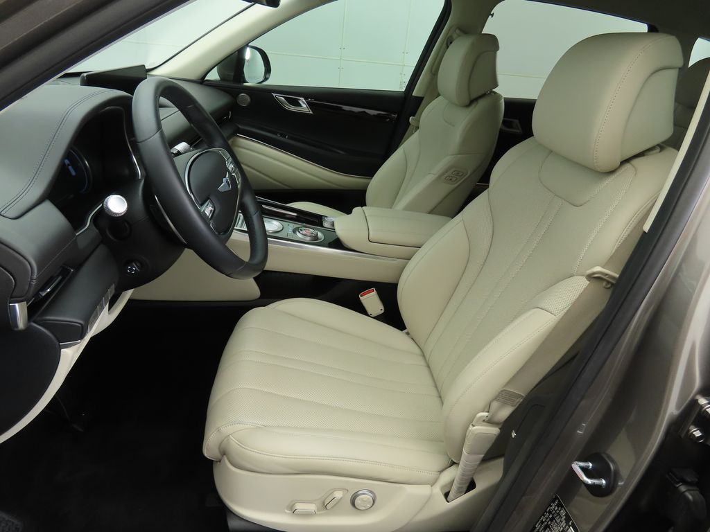 Thumbnail: 2021 Genesis GV80 - 19