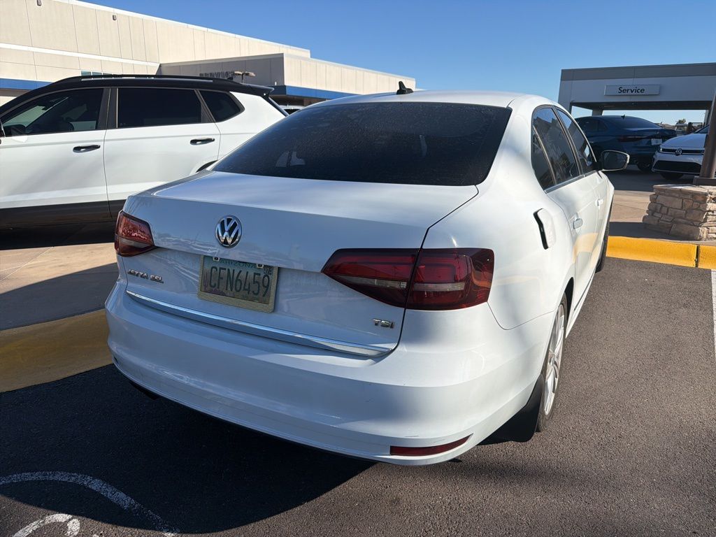 Thumbnail: 2017 Volkswagen Jetta - 8