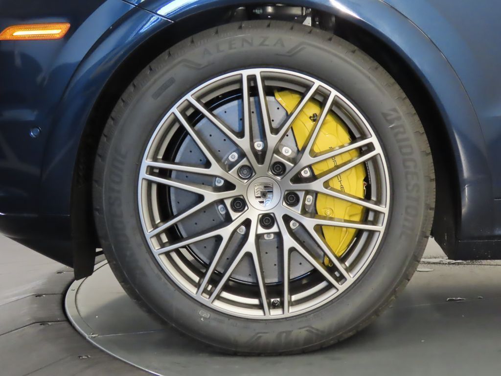 Thumbnail: 2025 Porsche  - 11