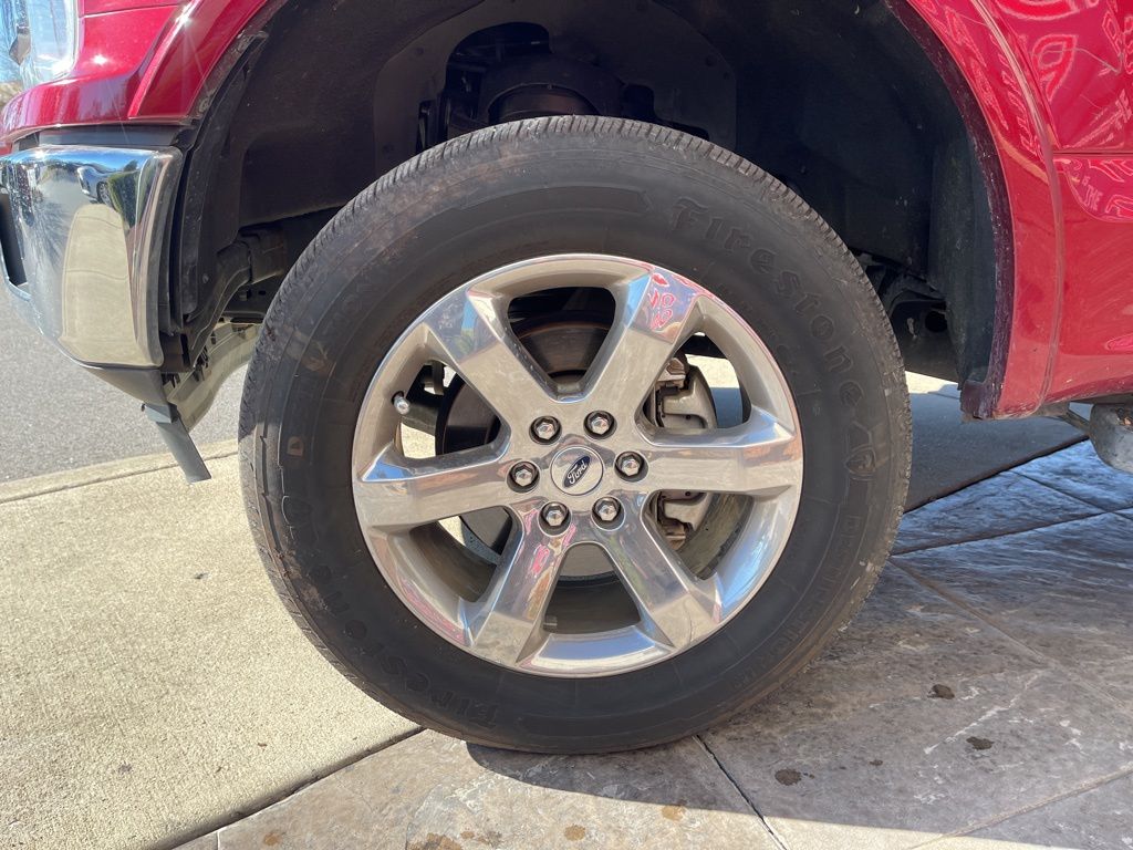 Used 2018 Red Ford Lariat image 24