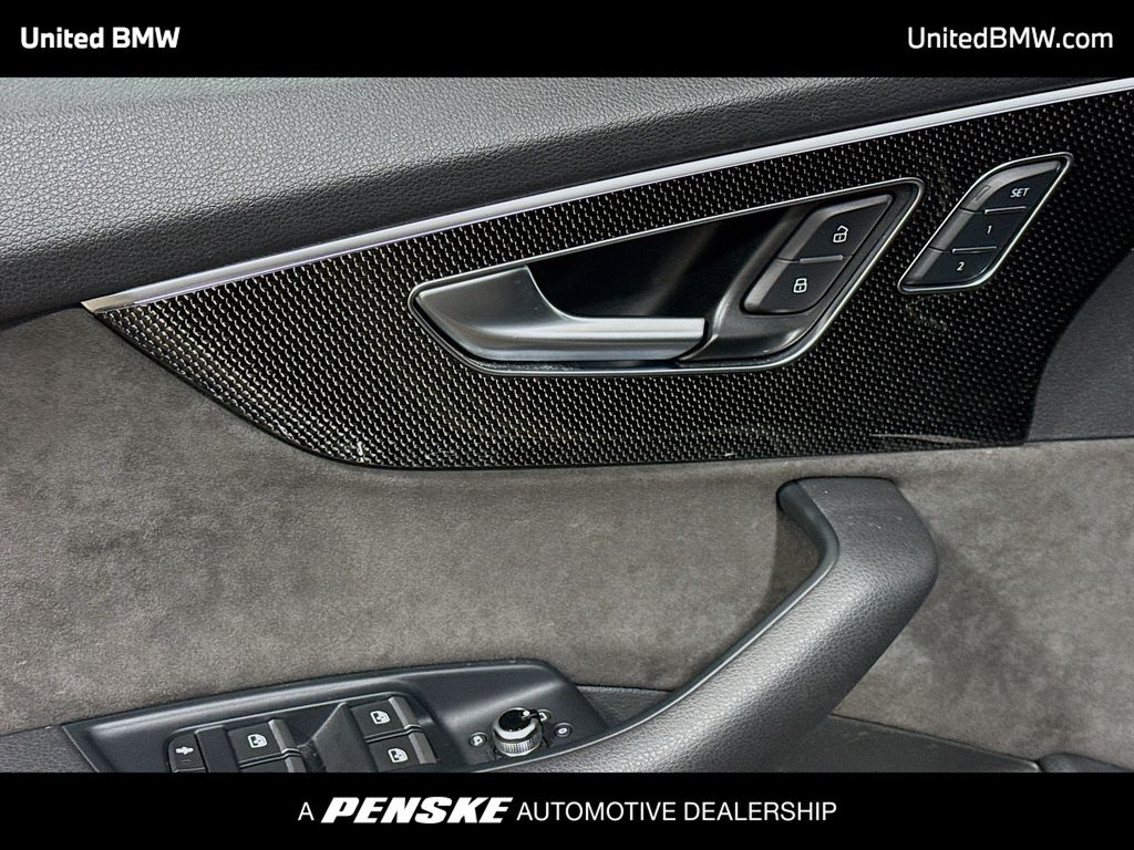 Thumbnail: 2020 Audi SQ7 - 3