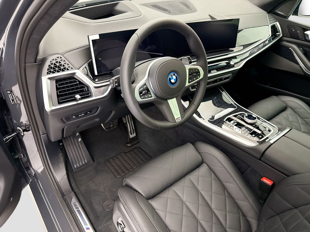 Thumbnail: 2026 BMW X5 - 9