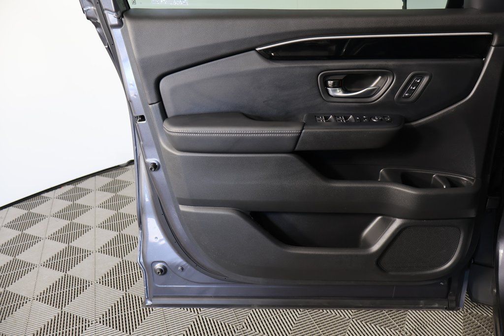 Thumbnail: 2025 Honda Pilot - 12