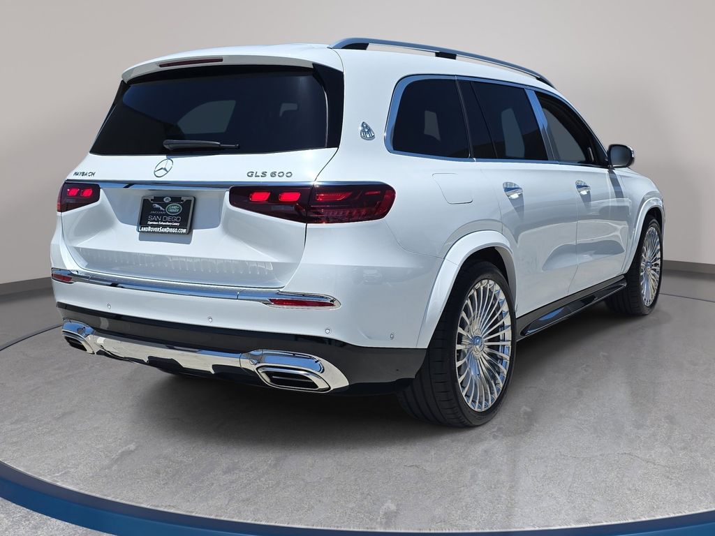 Used 2026  Mercedes-Benz Maybach GLS 600 image 6