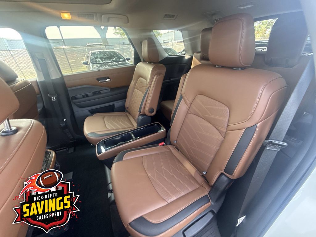 Used 2024 Nissan Pathfinder SUV