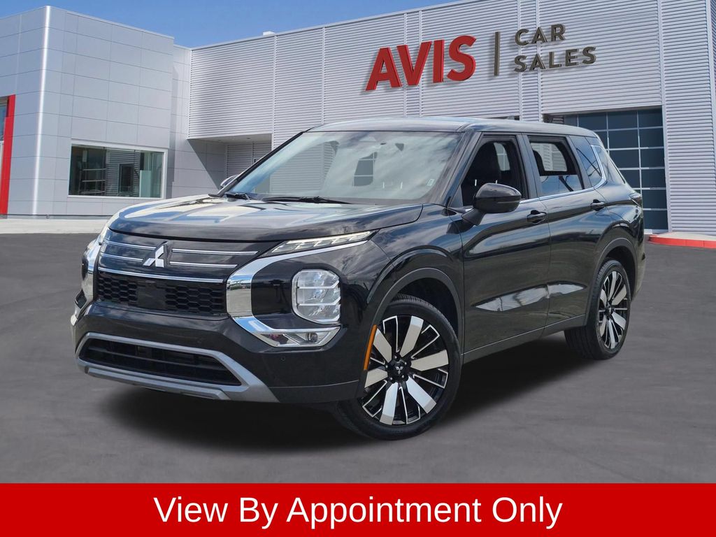 Black 2025 Mitsubishi Outlander SUV / Crossover Front-Wheel Drive Continuously Variable Transmission