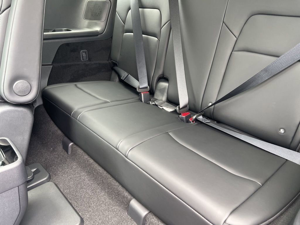 2025 Everest White Pearl Tricoat Nissan Pathfinder Platinum 4X4 SUV